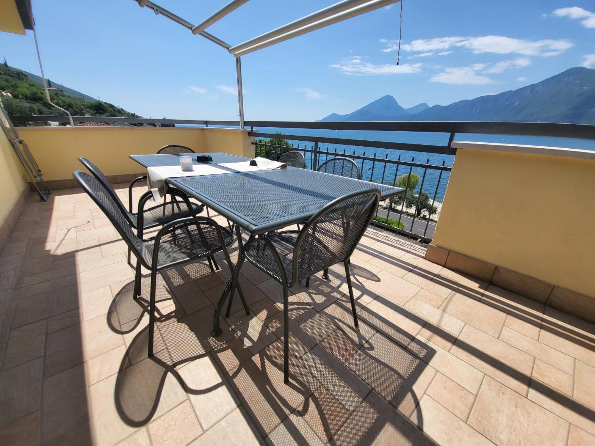 Penthouse Casa Alkea Masse Lake View Brenzone sul Garda Exterior photo