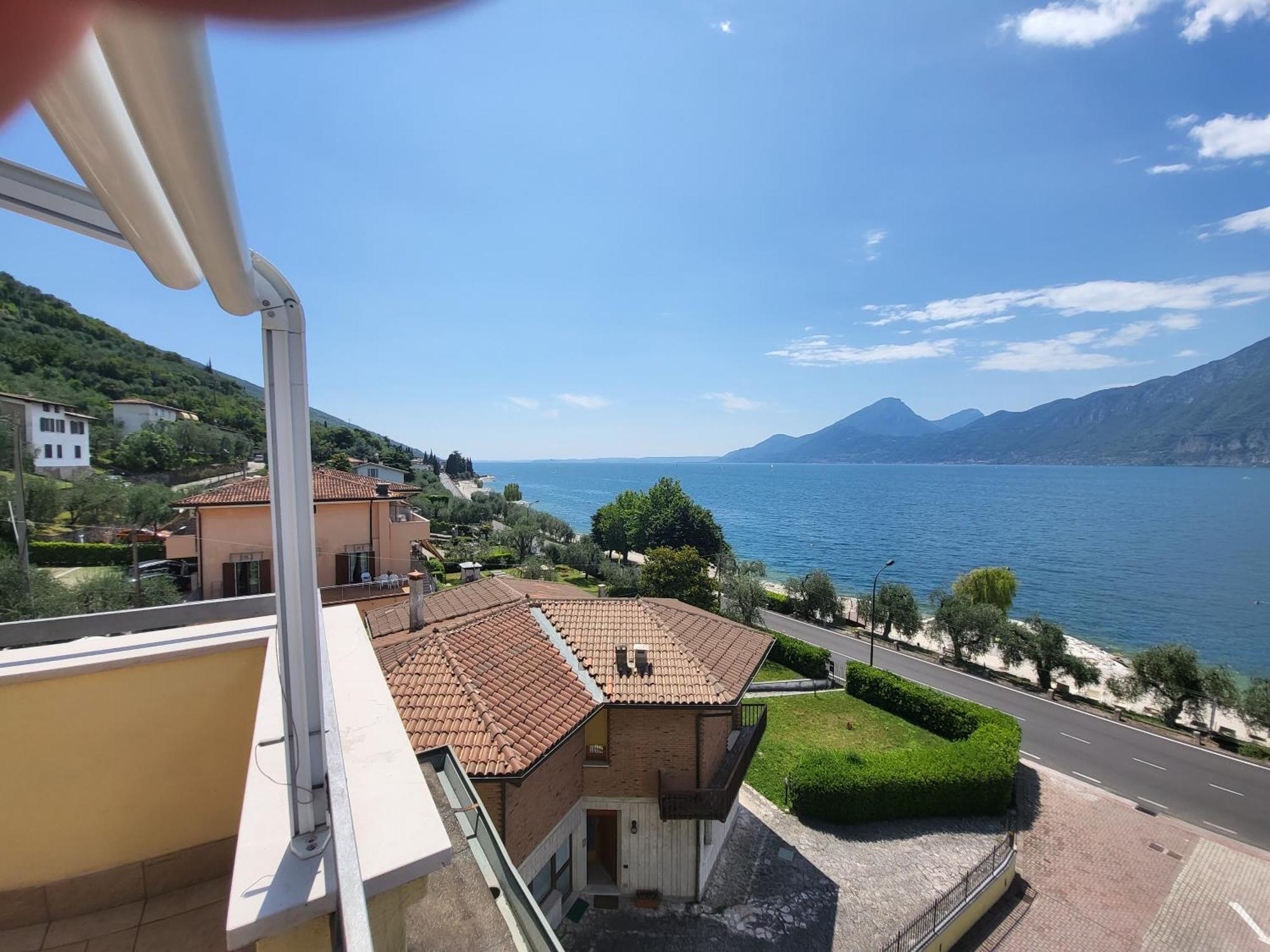 Penthouse Casa Alkea Masse Lake View Brenzone sul Garda Exterior photo